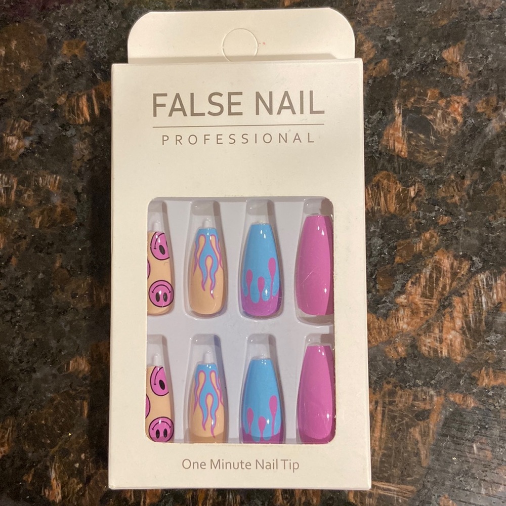 False nails pro